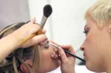 ssai de maquillage sophistiqué pour future mariée à Aix-en-Provence, pour un regard sublimé et lumineux